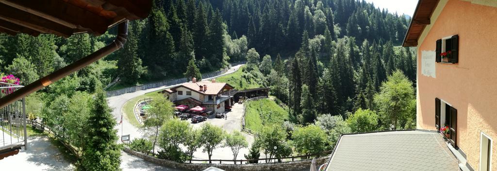 Agriturismo Cornei Da Nadia Guest House คอลลิโอ ภายนอก รูปภาพ