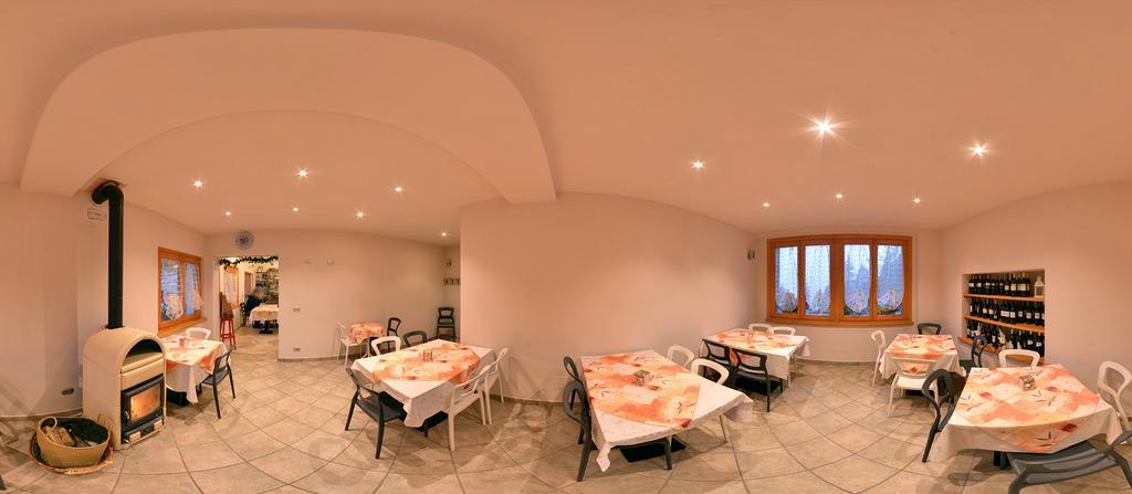 Agriturismo Cornei Da Nadia Guest House คอลลิโอ ภายนอก รูปภาพ