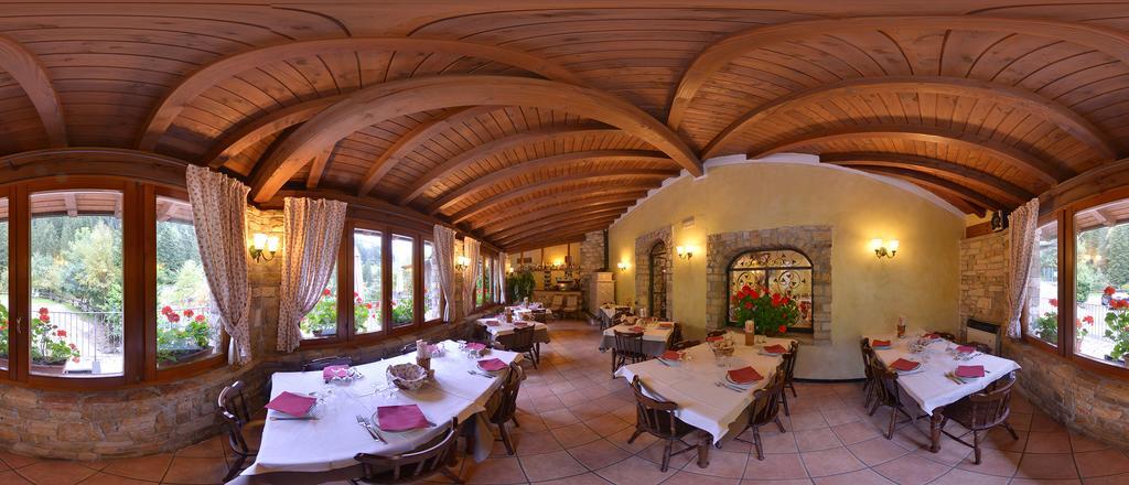 Agriturismo Cornei Da Nadia Guest House คอลลิโอ ภายนอก รูปภาพ