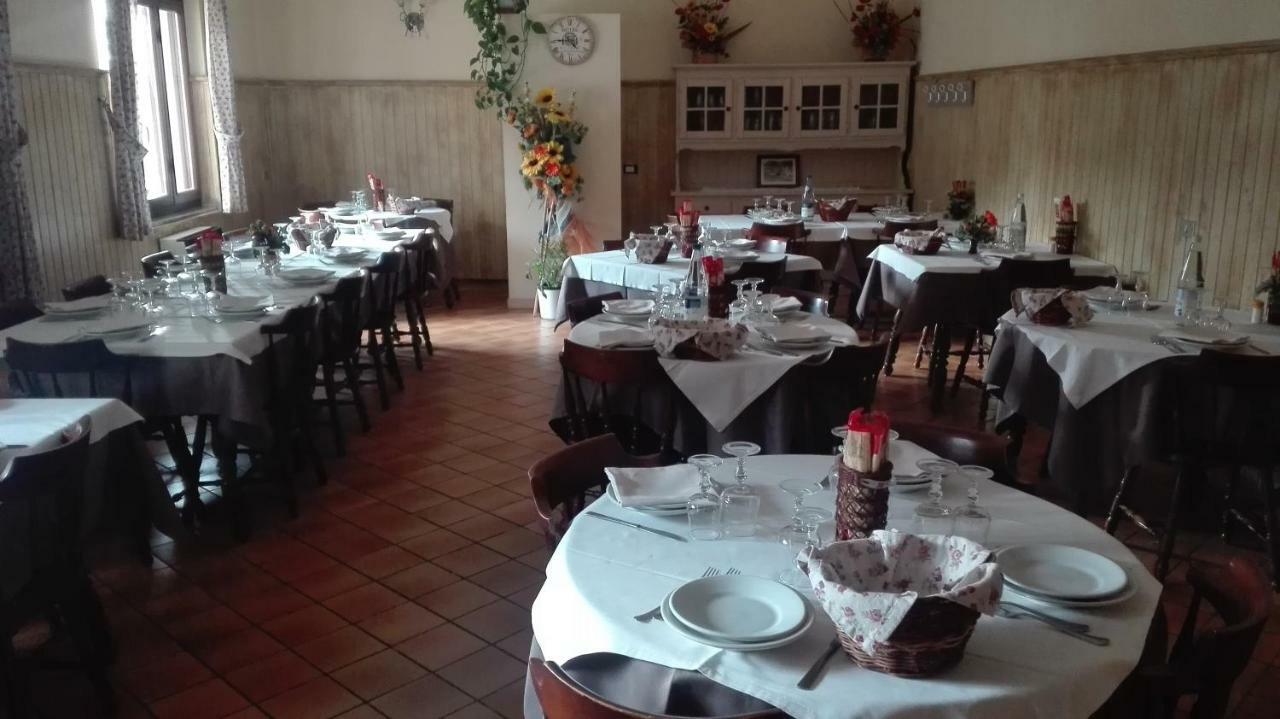 Agriturismo Cornei Da Nadia Guest House คอลลิโอ ภายนอก รูปภาพ